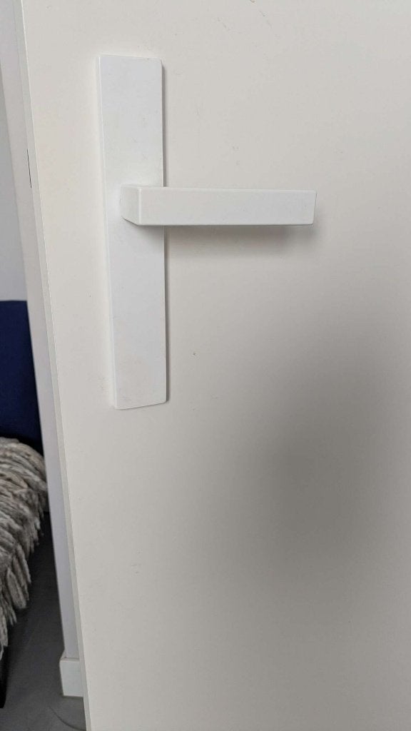 Witte deurklinken met wit schild, Ophalen of Verzenden, Zo goed als nieuw, IJzer, Klink of Kruk