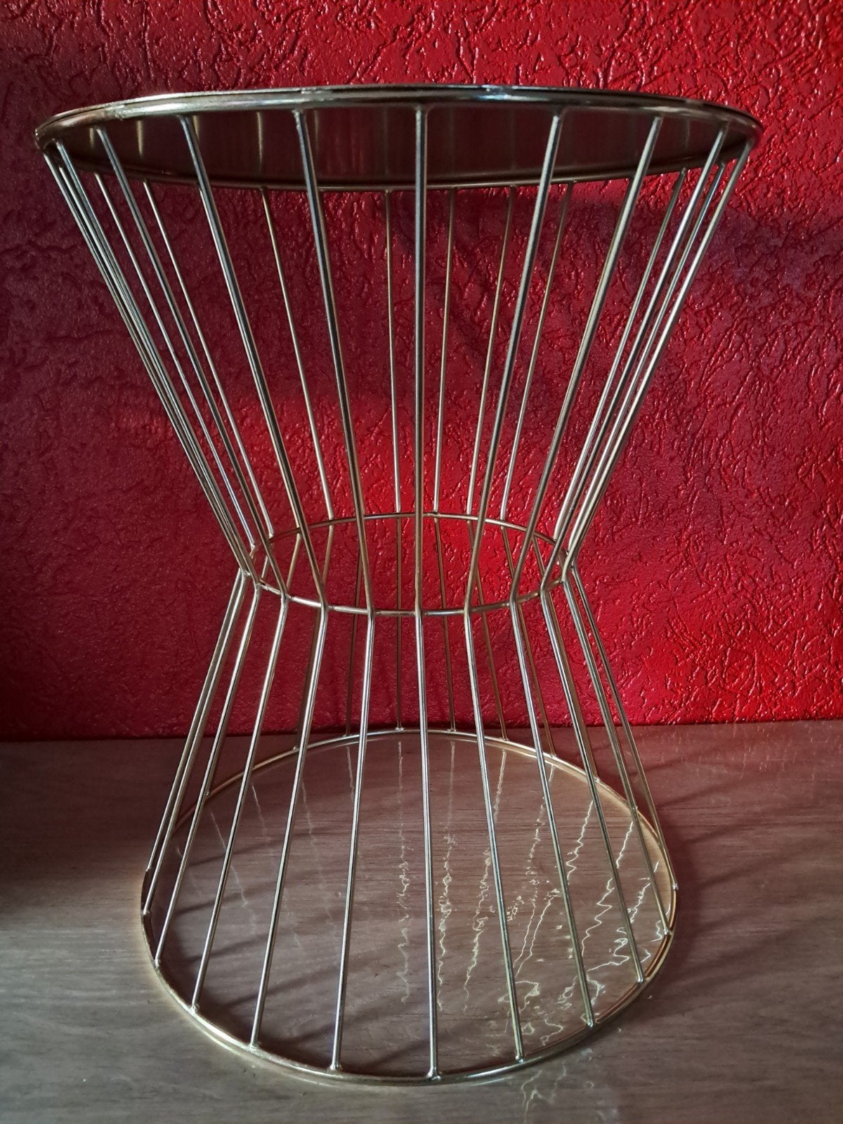 Prachtige metalen bijzettafel., Huis en Inrichting, Woonaccessoires | Etagères, Ophalen of Verzenden, Zo goed als nieuw, Metaal