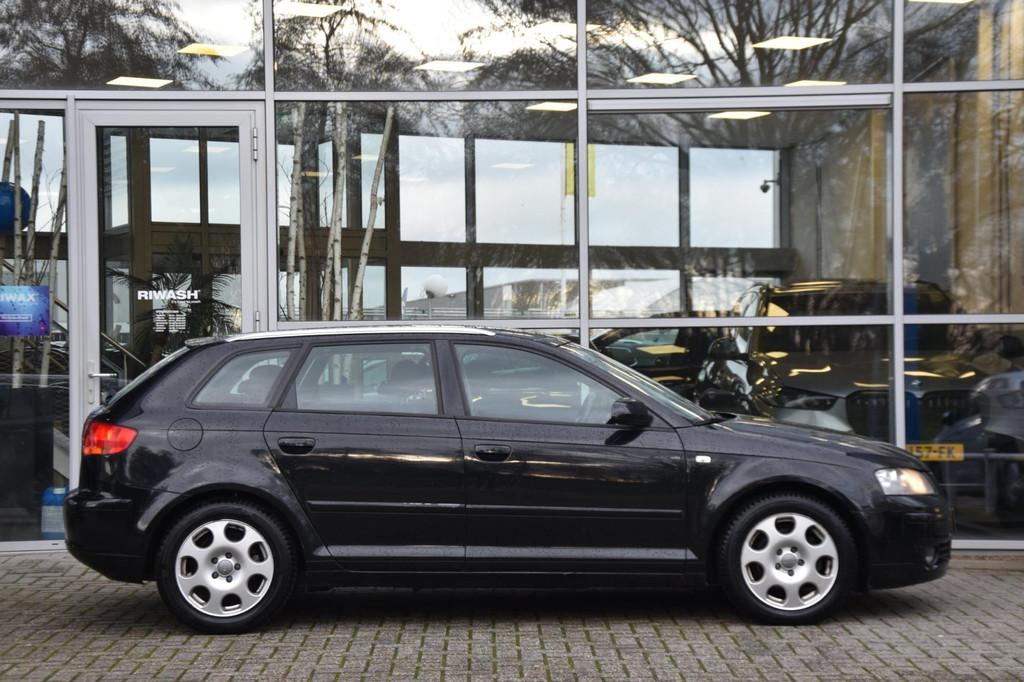 Audi A3 Sportback 1.8 TFSI Ambition Pro Line Aut. Airco Trek, 1345 kg, Stof, Gebruikt, Zwart