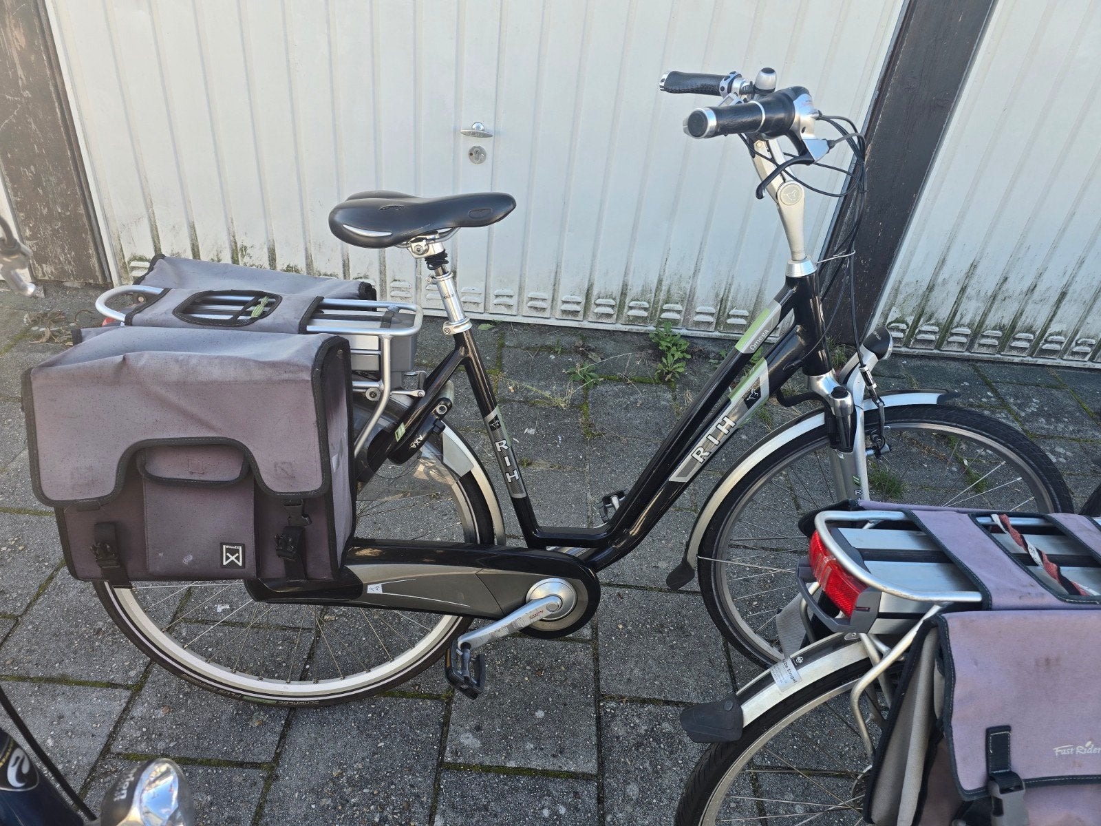 Foto 4 van 6 electrische fietsen