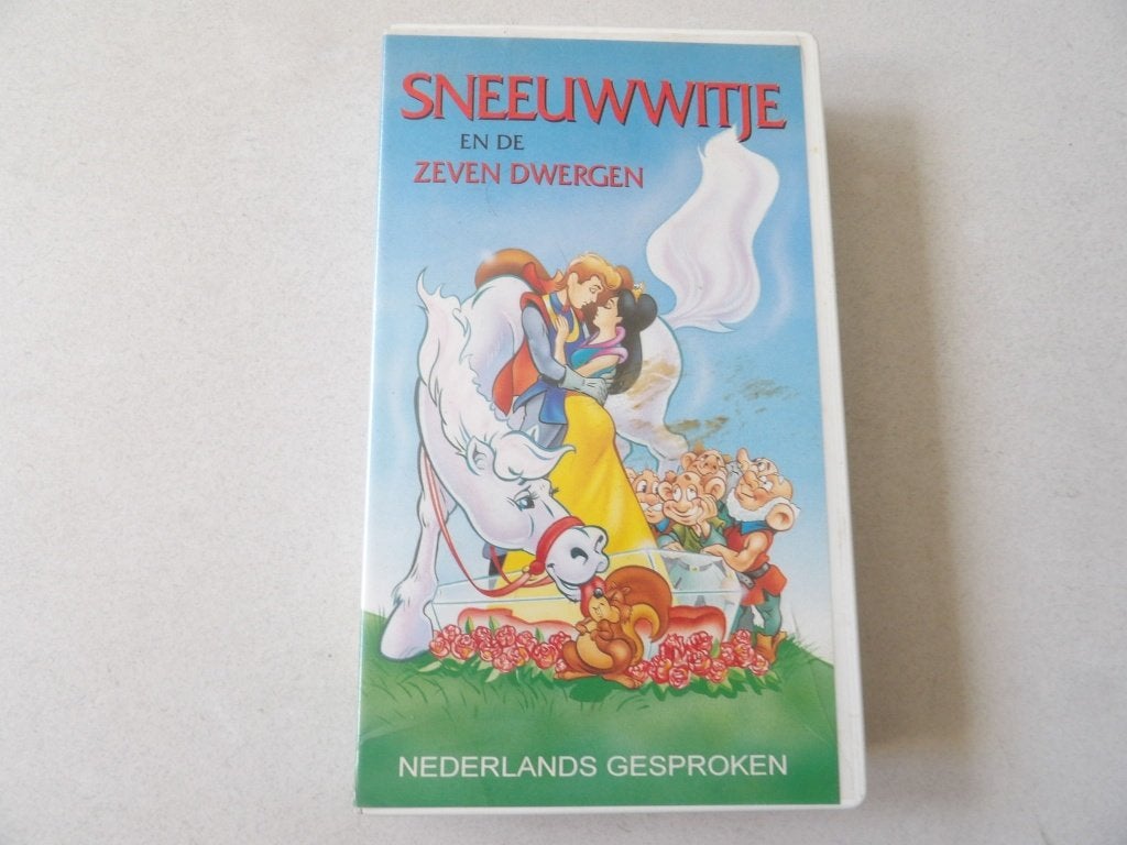 vhs videoband SNEEUWWITJE EN DE ZEVEN DWERGEN, Cd's en Dvd's, VHS | Kinderen en Jeugd, Tekenfilm, Alle leeftijden, Ophalen of Verzenden