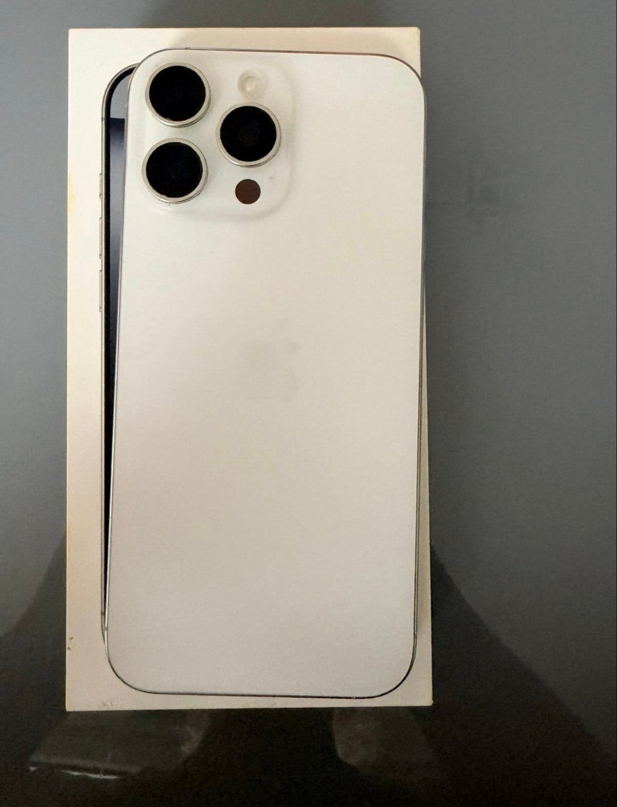 Apple iPhone 16 Pro Max 1TB goud - Zo goed als nieuw, Telecommunicatie, Ophalen, Zo goed als nieuw, Zonder simlock, Zonder abonnement