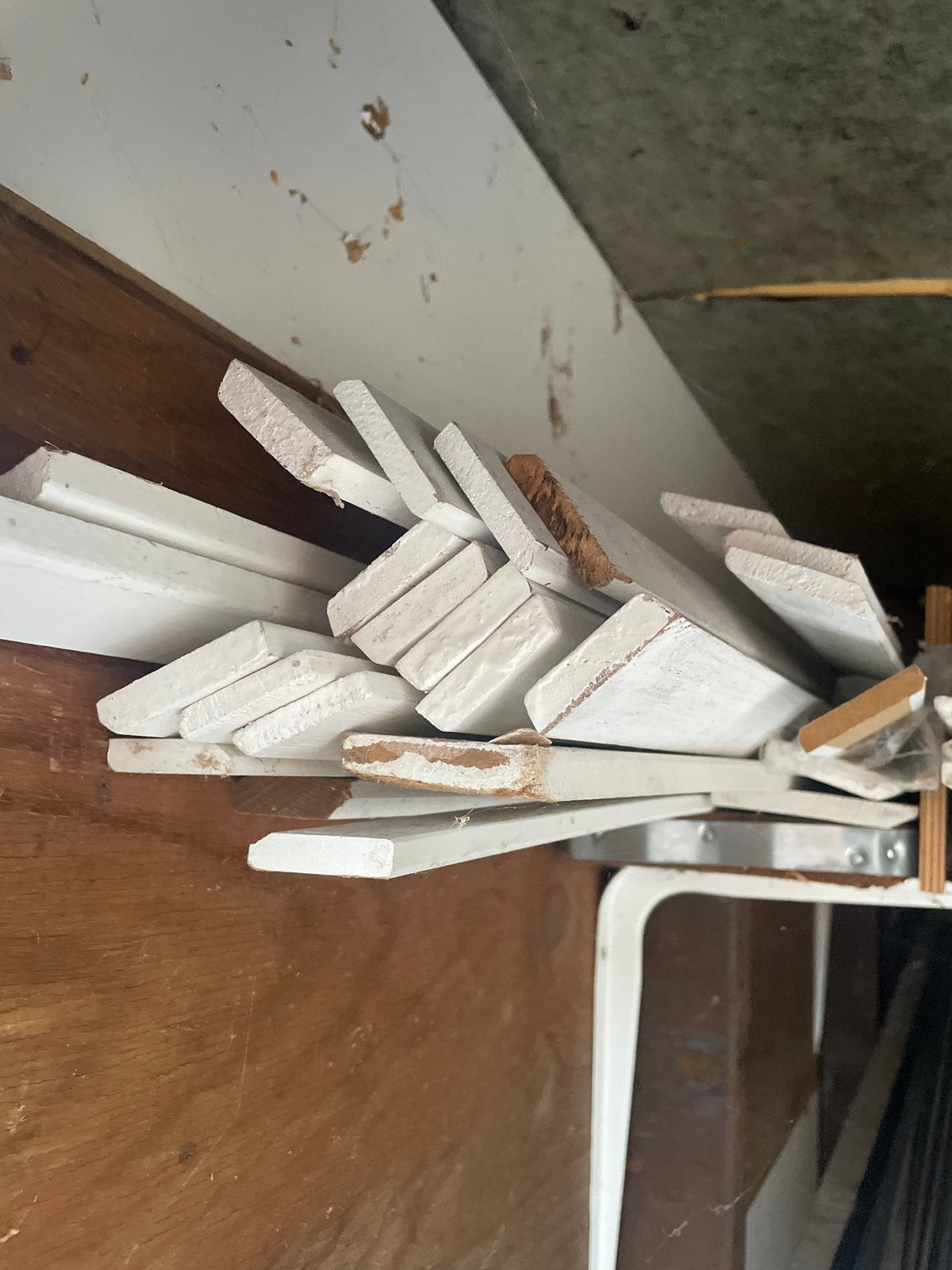Diverse koplatten en plinten, wit geverfd, Overige materialen, Gebruikt, Lijsten, Ophalen of Verzenden