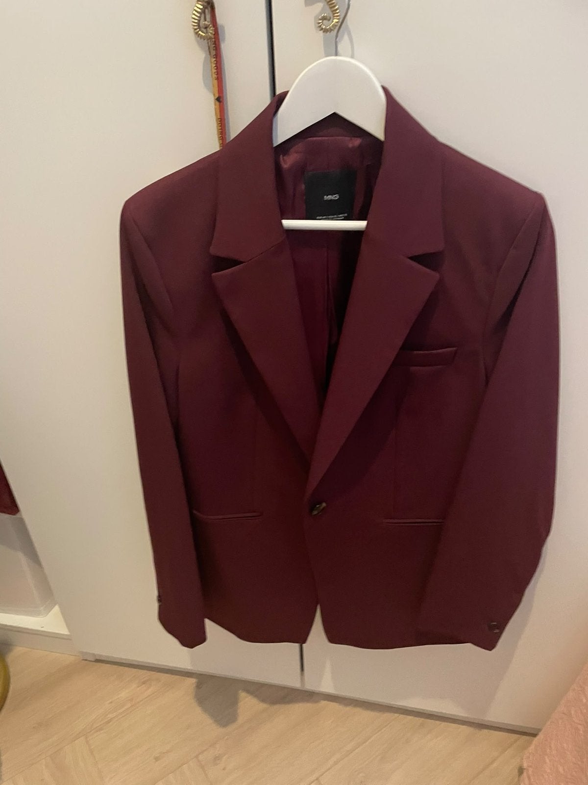 Nieuwe Bordeaux kleurige blazer Mango maat 44, Maat 46/48 (XL) of groter, Nieuw, Ophalen of Verzenden, Jasje