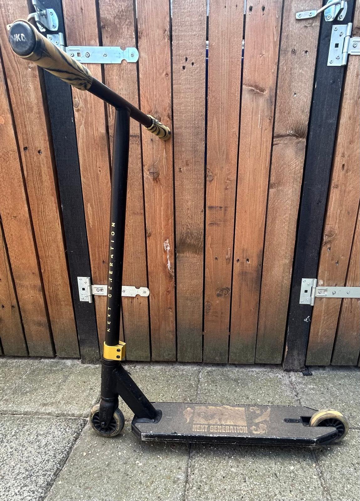 Nkd stuntstep, Fietsen en Brommers, Steps, Ophalen, Zo goed als nieuw, Gewone step