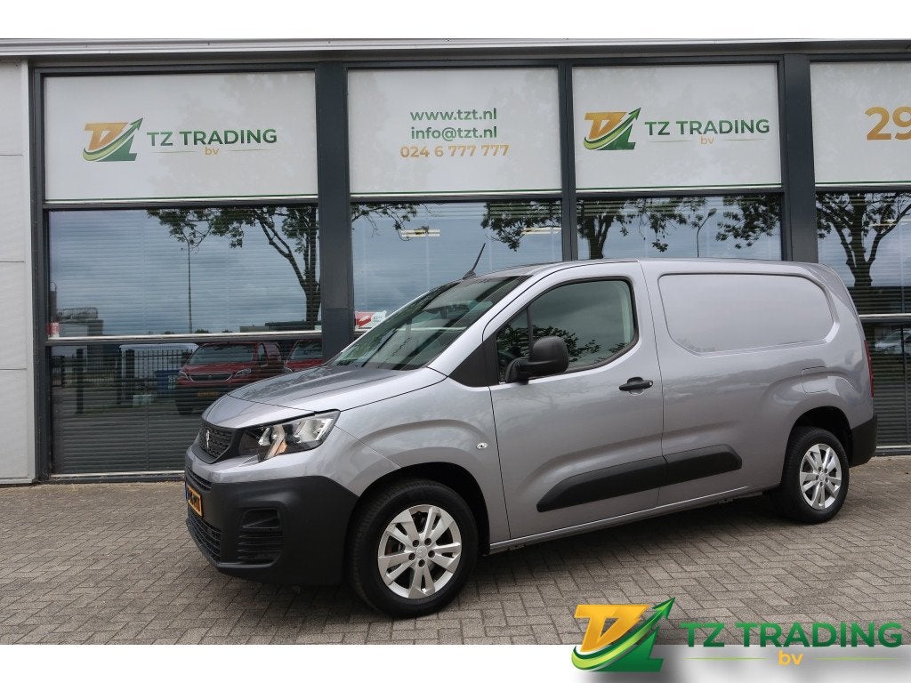 Peugeot Partner 1.2 P.T. Premium Lange uitvoering met benzin, Auto's, Stof, Gebruikt, 1199 cc, Bedrijf