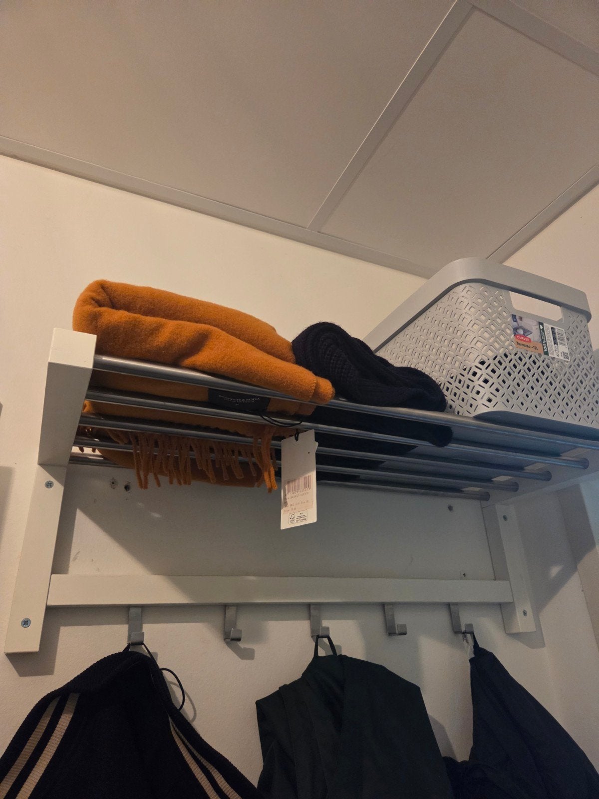 Tjusig IKEA kapstok, Zo goed als nieuw, Minder dan 100 cm, Hout, Ophalen
