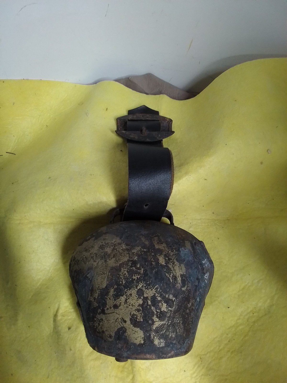 15757) mooie grote oude koebel met riem  17x14cm, Antiek en Kunst, Curiosa en Brocante, Ophalen of Verzenden