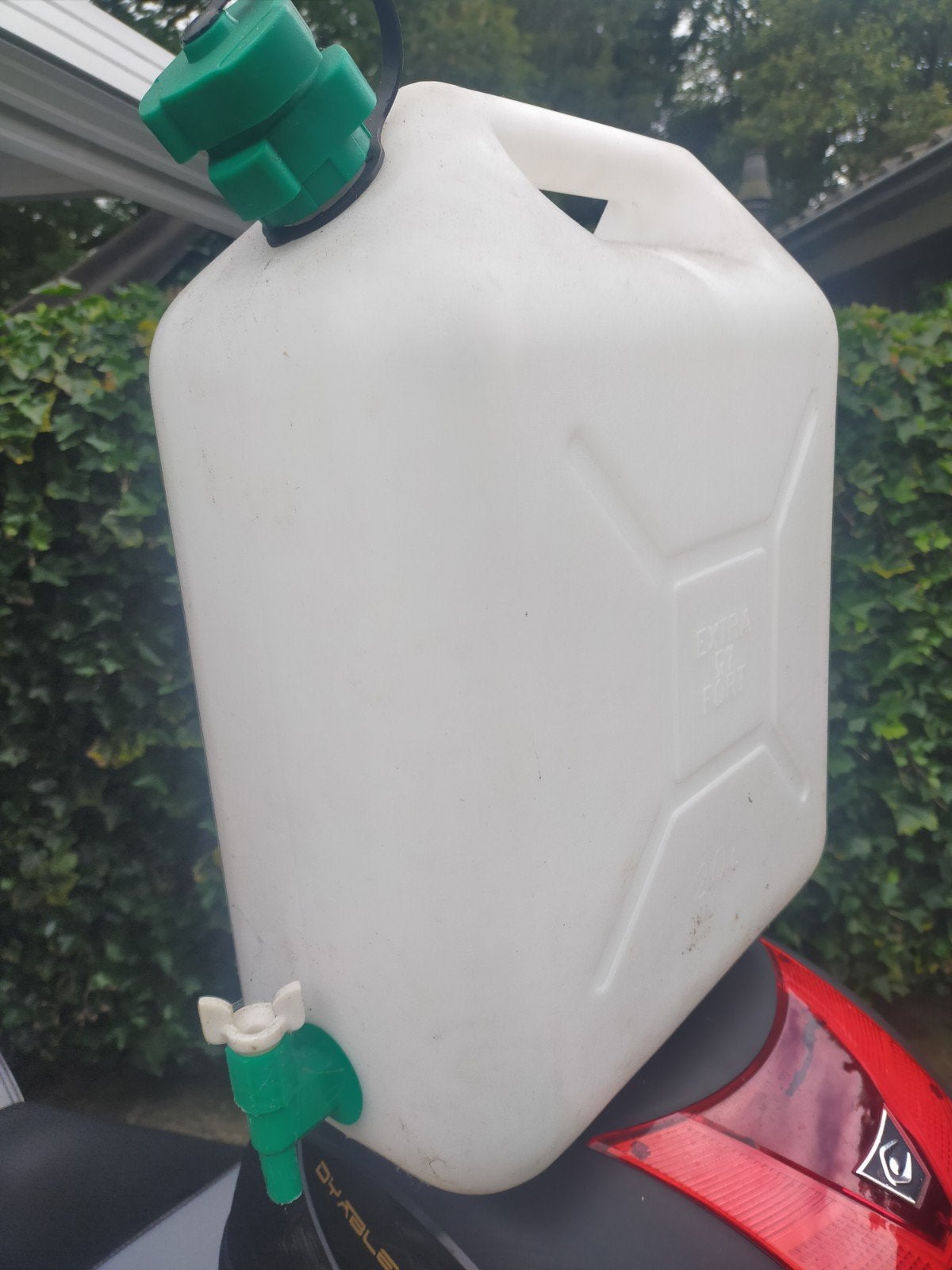 water jerrycan, Minder dan 75 liter, Ophalen