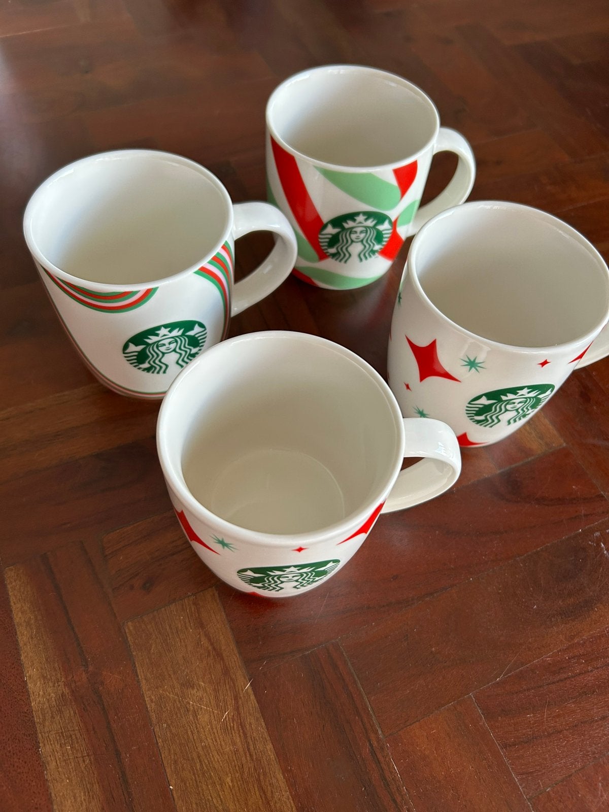Starbucks mokken 4 nieuw 8cm hoog, Zo goed als nieuw, Overige stijlen, Starbucks, Porselein
