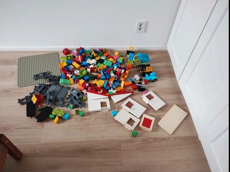 Grote partij LEGO Duplo met rails, voertuigen en bouwstenen, Gebruikt, Ophalen of Verzenden, Meerdere sets, Duplo