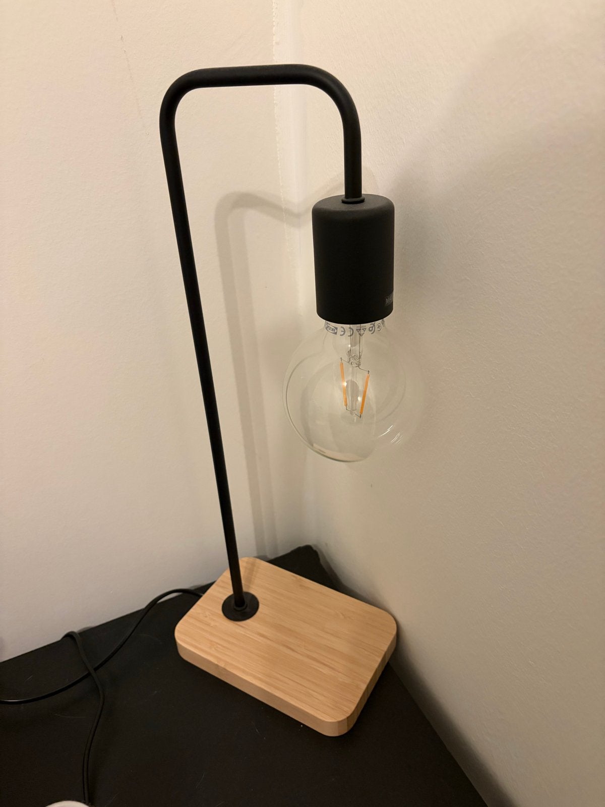 IKEA TVÄRHAND Tafellamp - including lightbulb, Ophalen, E27 (groot), Zwart, IKEA