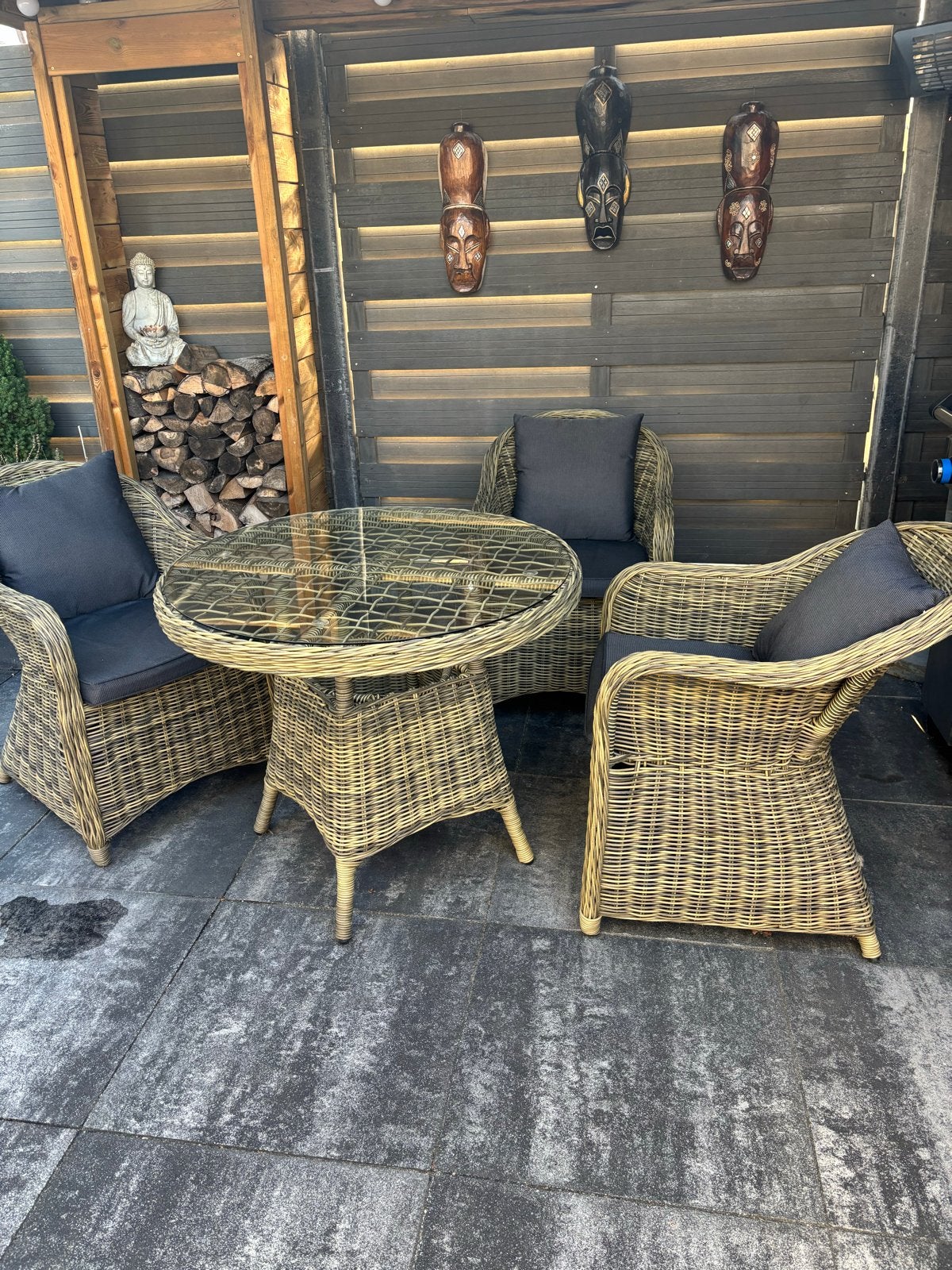 Wicker tuinset met glazen tafelblad en 3 stoelen, Tuin en Terras, Tuinsets en Loungesets, Ophalen, Gebruikt, Eettafel, 3 zitplaatsen