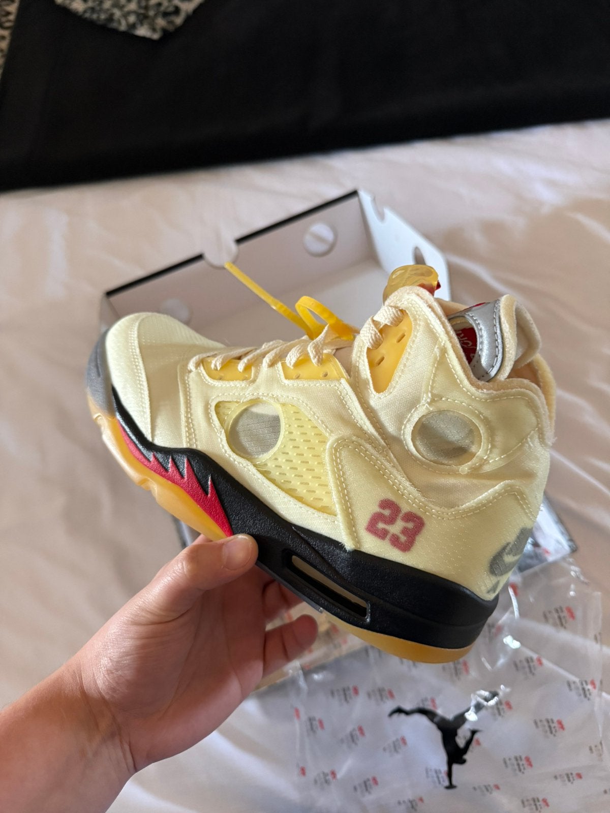Jordan 5 x Off-White ‘sail’, Ophalen, Overige kleuren, Nieuw, Sneakers of Gympen