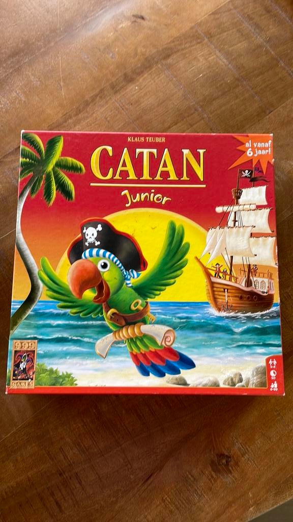 Catan junior, Hobby en Vrije tijd, Gezelschapsspellen | Kaartspellen, Ophalen of Verzenden, Zo goed als nieuw