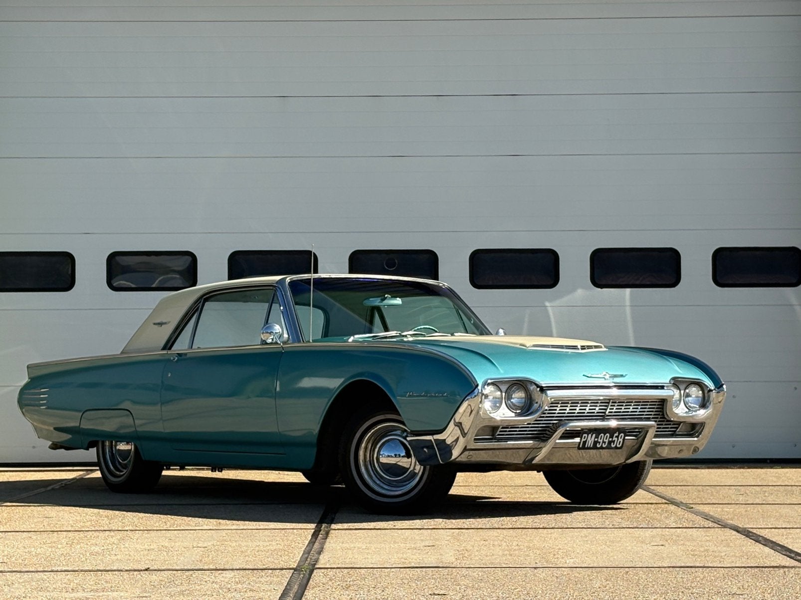 Ford Thunderbird | 390 V8 | 1961 | Zeer mooi! |, Auto's, Automaat, Achterwielaandrijving, Blauw, 300 pk