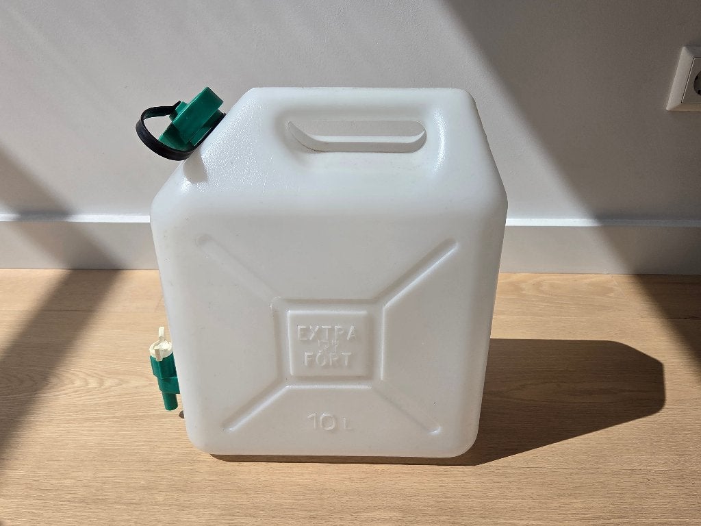 Jerrycan 10 liter, Caravans en Kamperen, Ophalen of Verzenden, Gebruikt