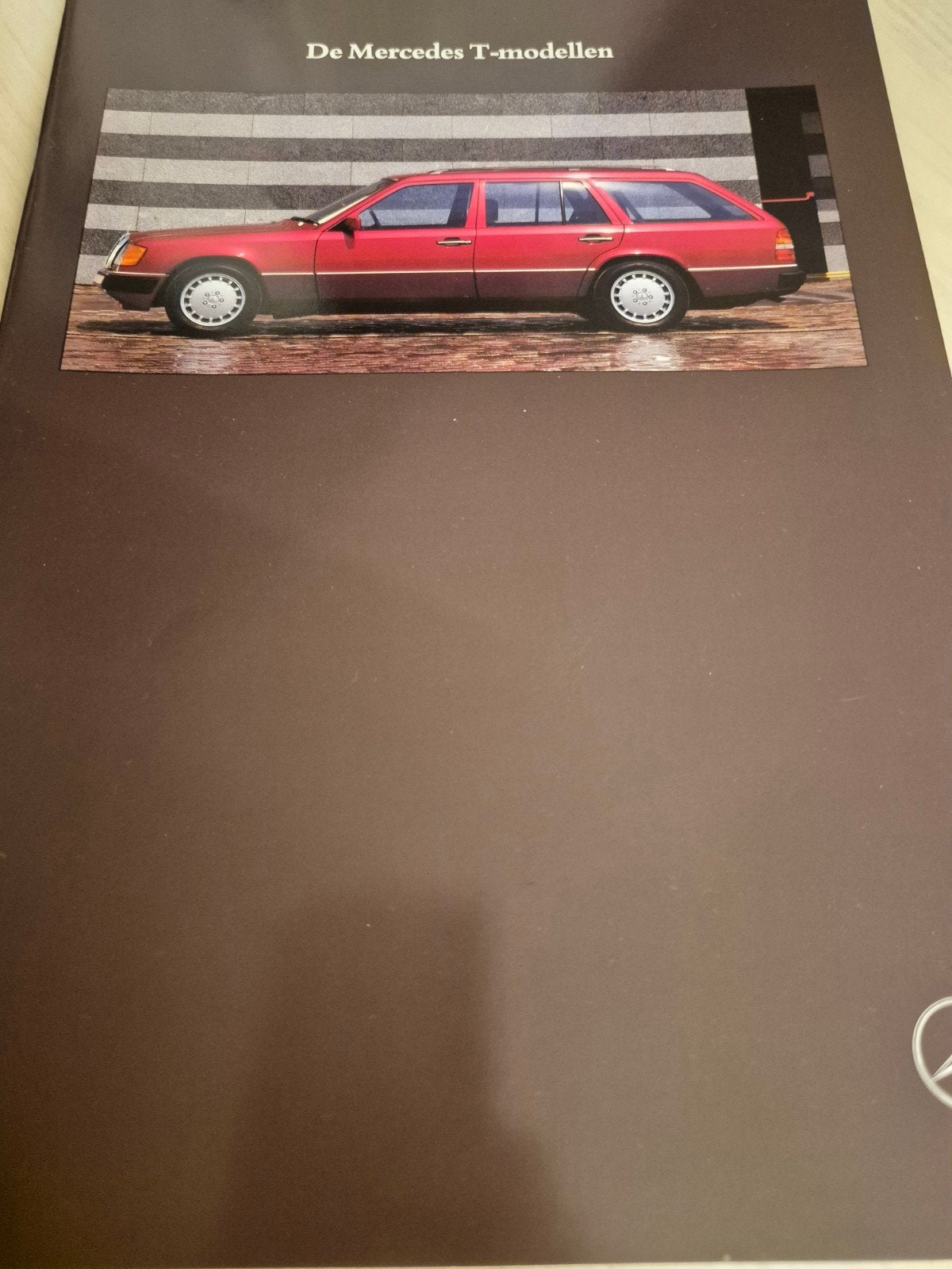 Nederlands Mercedes w124 200 300 T model folder station, Ophalen of Verzenden, Zo goed als nieuw, Mercedes