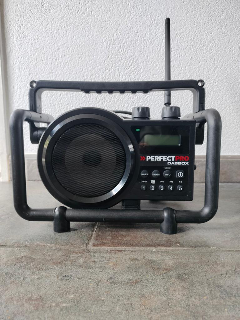 PerfectPro DABBOX DBX3 Bouwradio - Robuust en Compleet, Ophalen of Verzenden, Zo goed als nieuw, Bouwradio