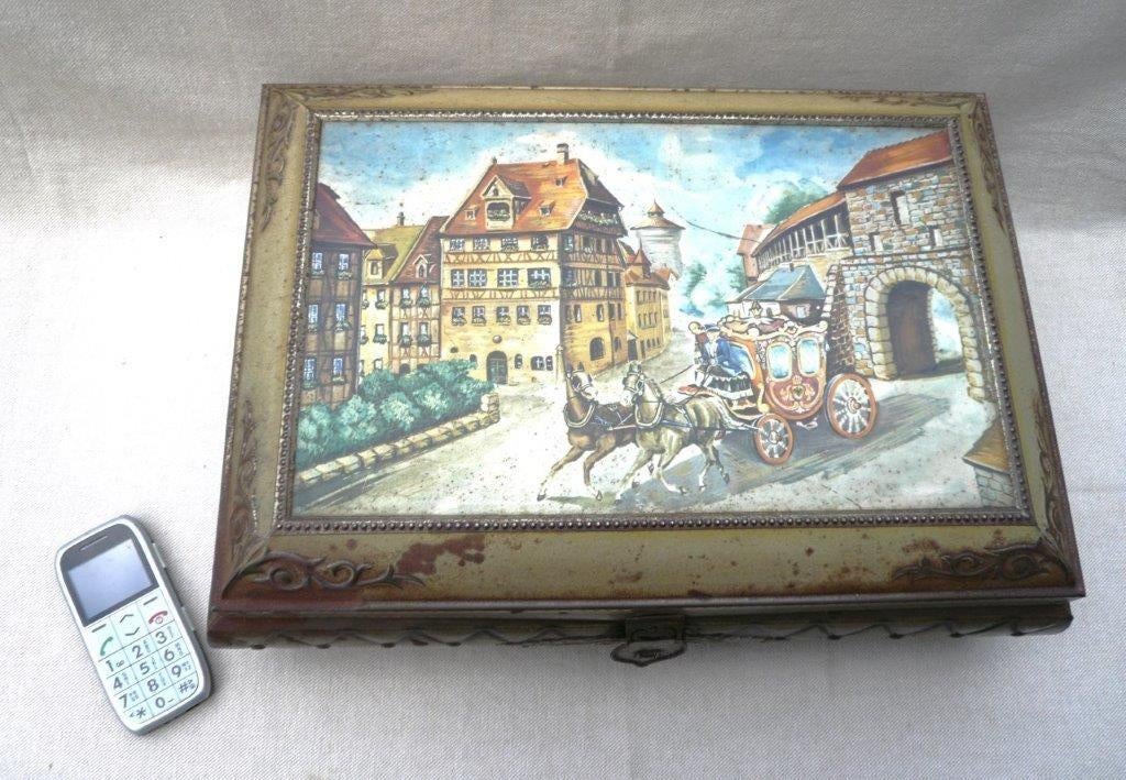 megagroot voorraad koekblik Belgisch 42x30x12 cm jaren 40., Verzamelen, Ophalen of Verzenden, Gebruikt, Koek(jes)
