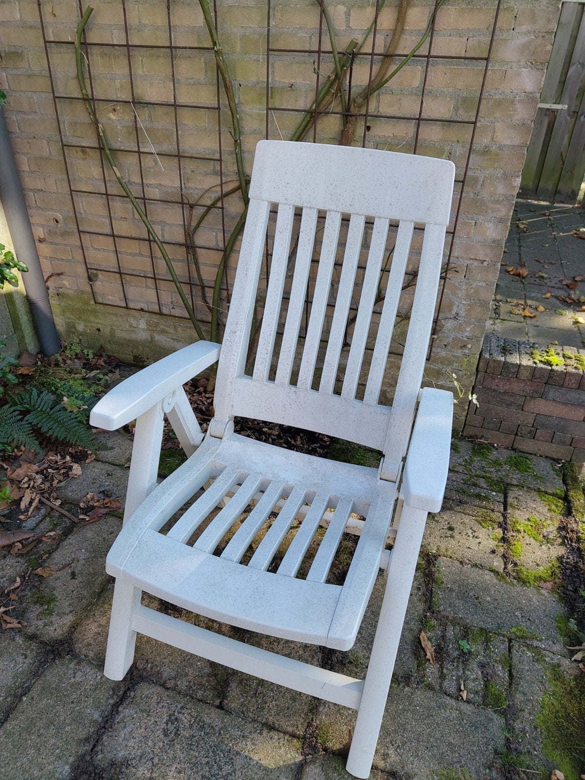 Gratis gebruikte tuinstoel, verstelbaar en inklapba, Ophalen, Gebruikt, Kunststof, Inklapbaar