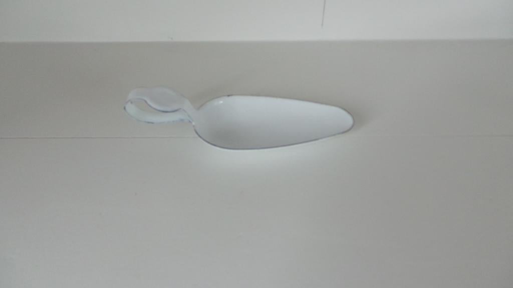 Nieuwe witte emaille schepje voor bv kruiden, koffie of hond, Ophalen of Verzenden, Nieuw