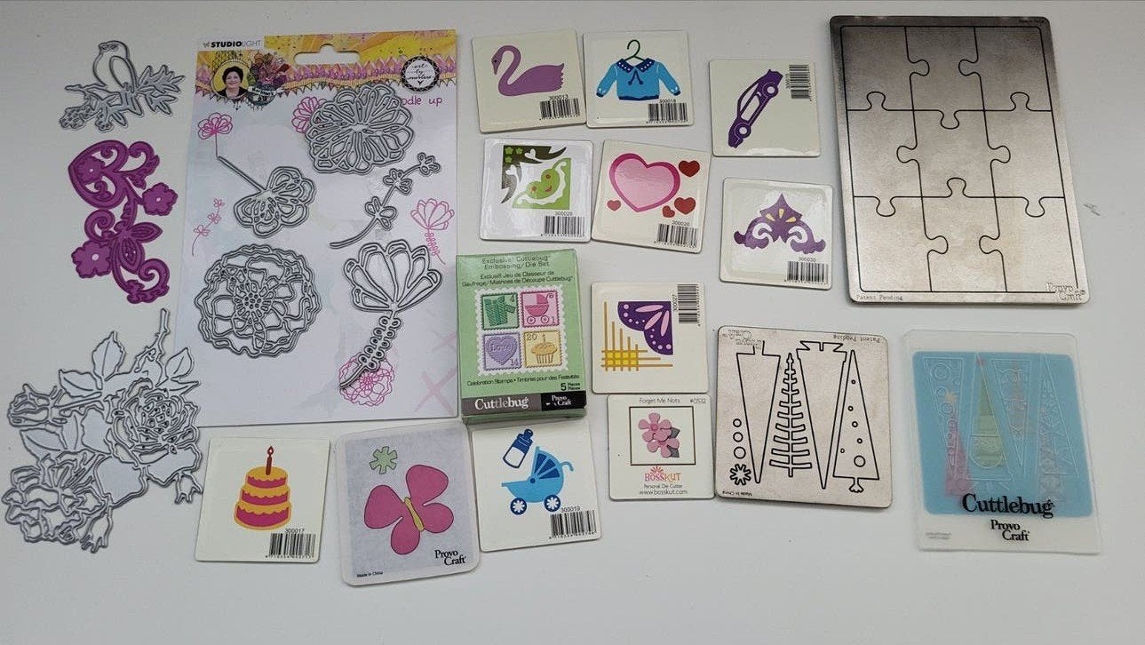 Diverse snijmallen en embossing folders voor knutselen, Gebruikt, Gereedschap of Toebehoren, Meerkleurig, Overige merken