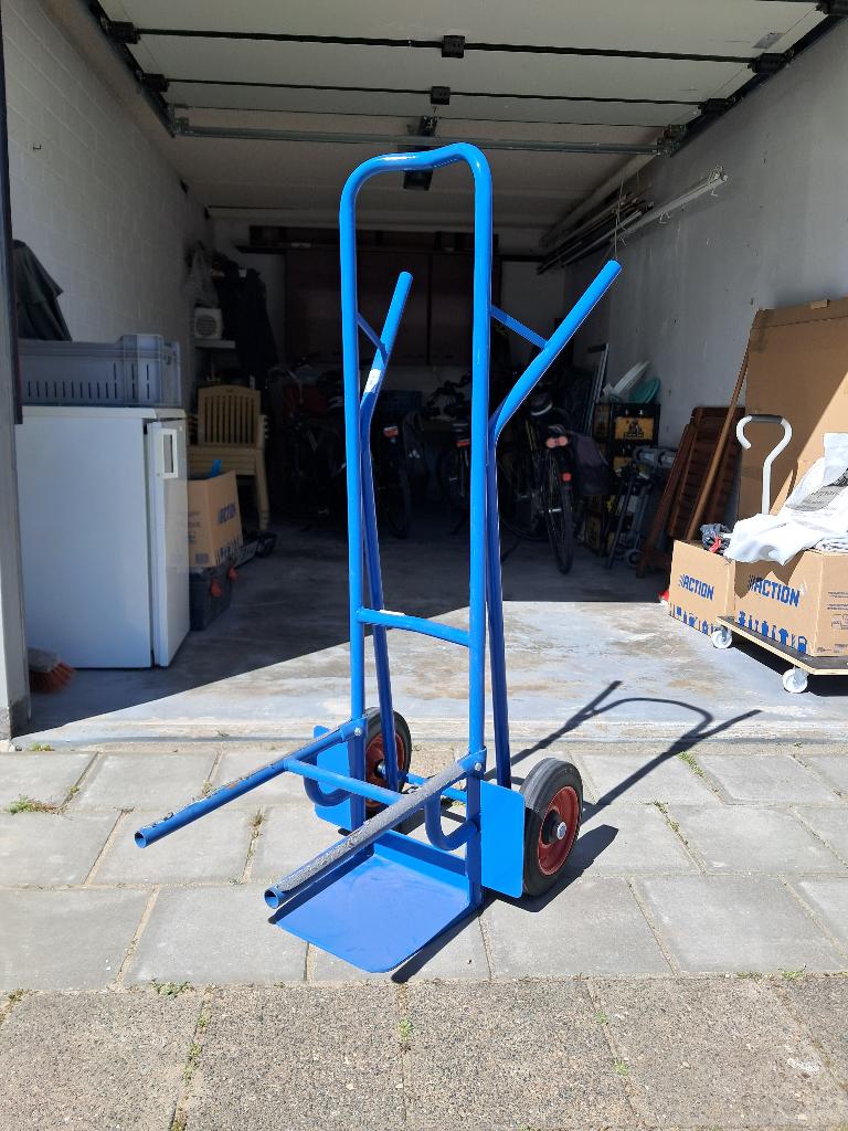 Steekwagen, Doe-het-zelf en Verbouw, Transportwagens, 60 tot 80 liter, Ophalen, Zo goed als nieuw, Steekwagen