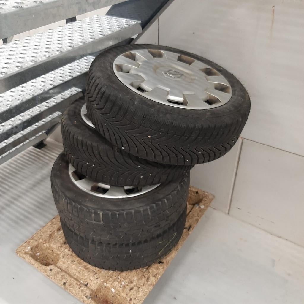 Vier Winterbanden met velgen Opel Astra C, Auto-onderdelen, Banden en Velgen, Ophalen, Gebruikt, 16 inch, Banden en Velgen