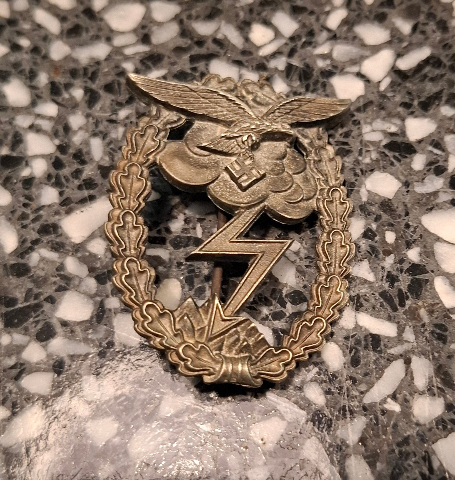 Zeldzame Duitse Luftwaffe Badge WOII, Ophalen of Verzenden, Luchtmacht, Duitsland, Embleem of Badge