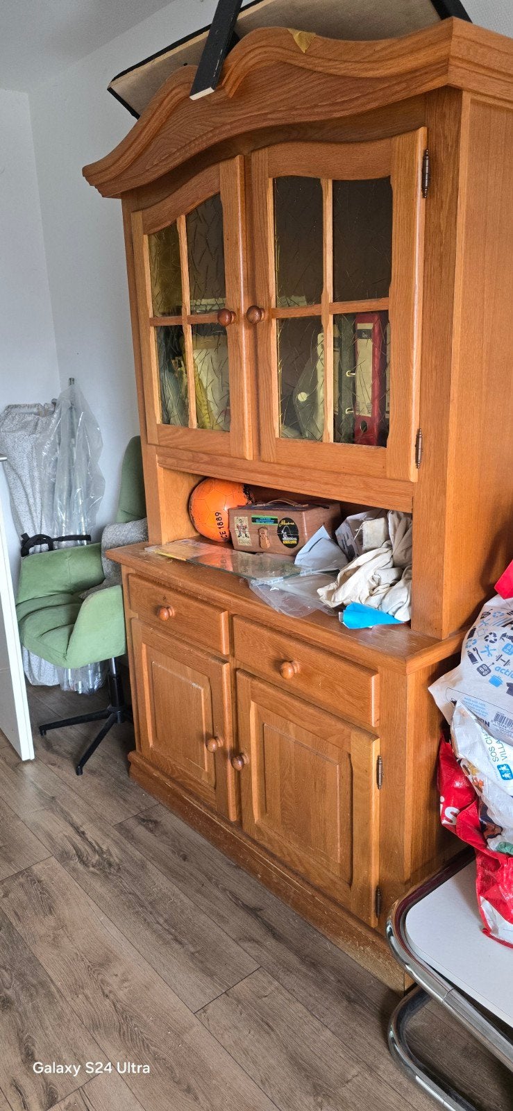 Houten kast met glazen deuren - snel ophalen!, Ophalen
