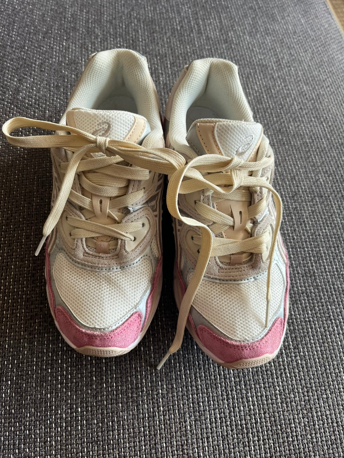 Asics schoenen, Ophalen of Verzenden, Sneakers of Gympen, Roze, Gedragen