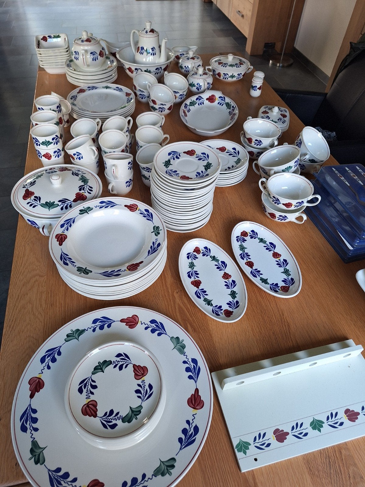 Zeer uitgebreid Boch Boerenbont servies – puntgaaf, Ophalen