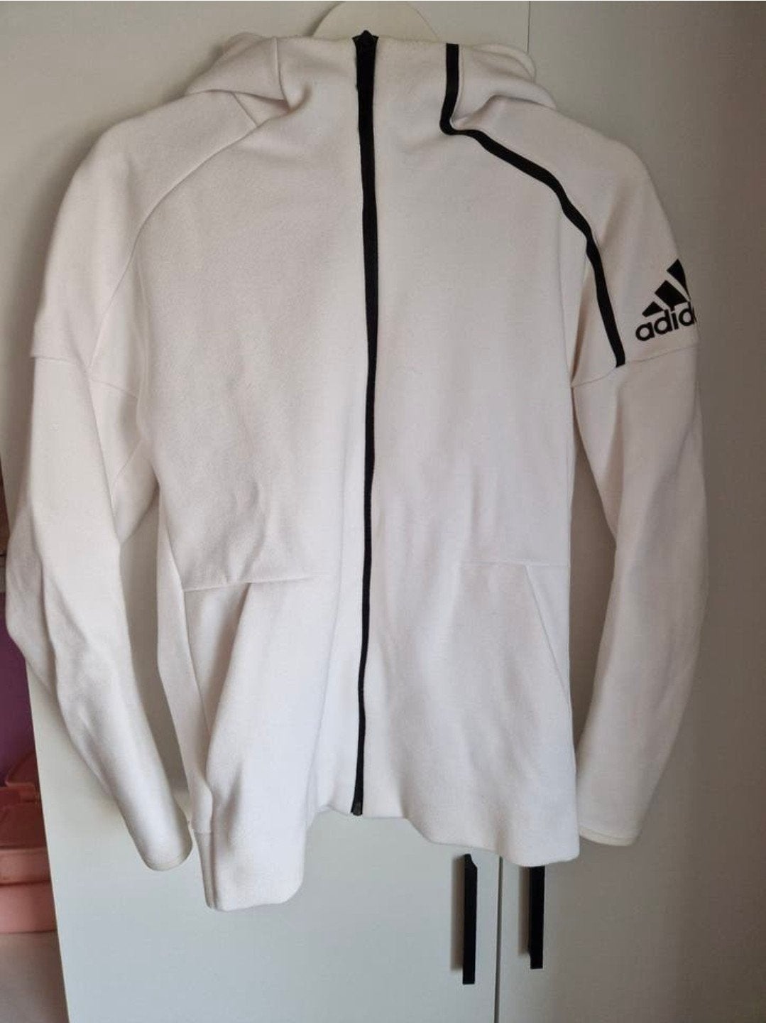 Adidas Z.N.E. trainingsjak met capuchon Wit - Maat M, Maat 48/50 (M), Wit, Ophalen of Verzenden, Zo goed als nieuw