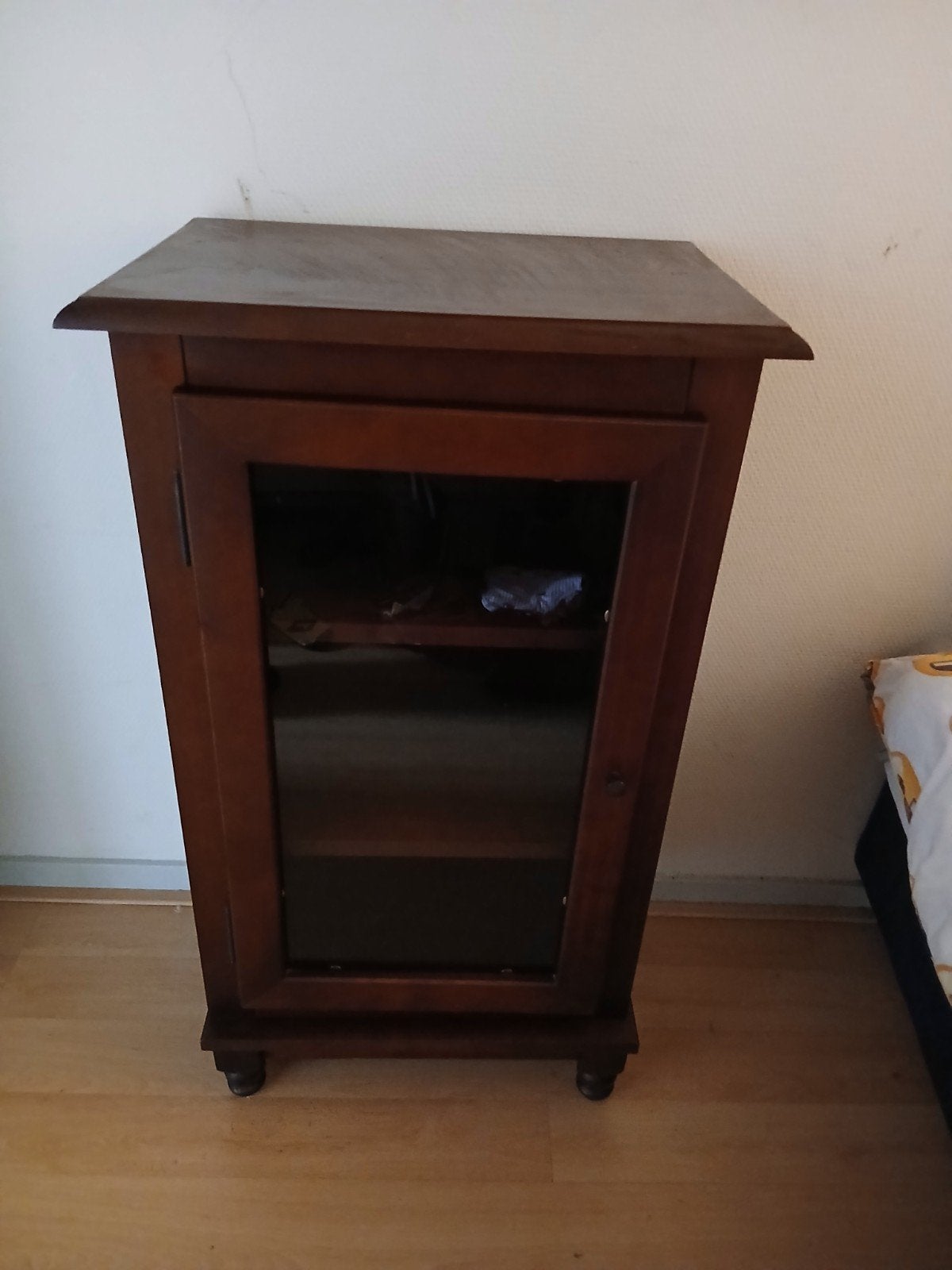 Nachtkastje ivm vak vandaag nog ophalen, Ophalen, Zo goed als nieuw, Minder dan 45 cm, 70 cm of meer