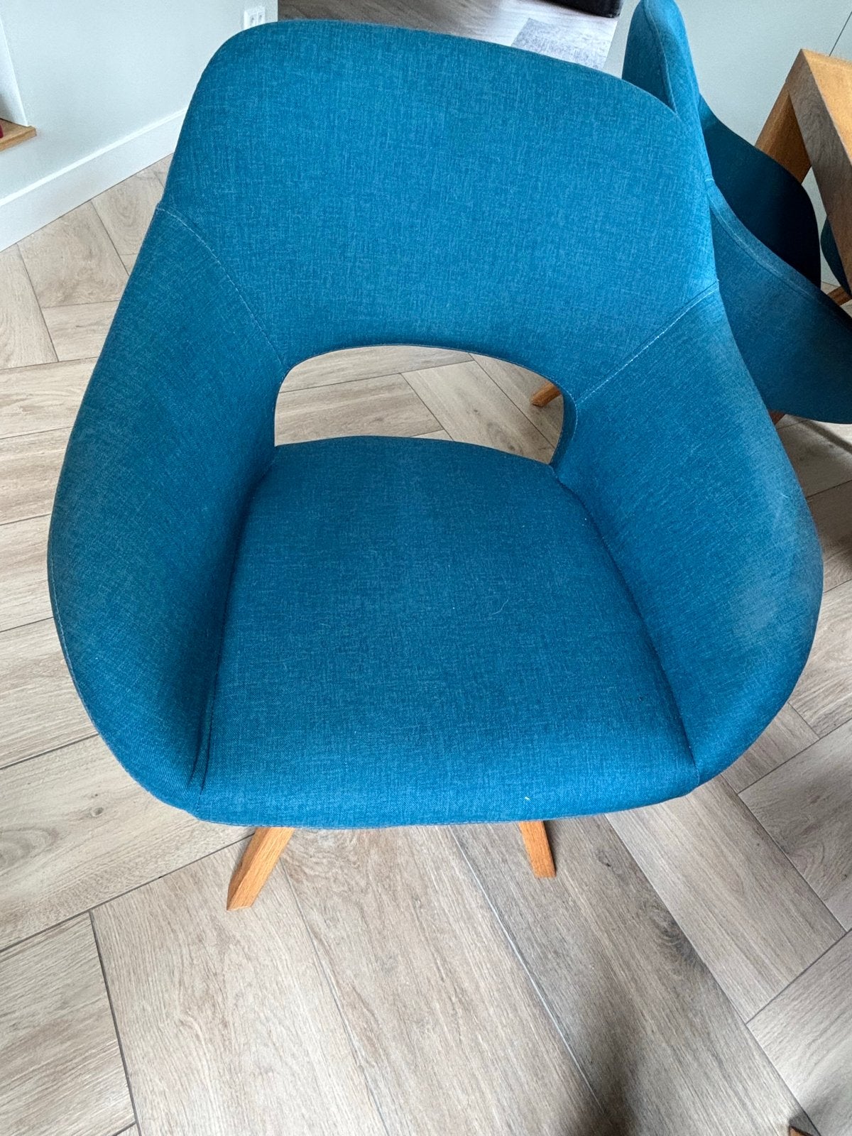 6 blauwe kuipstoeltjes in nette staat, 2 met draaipoot, Huis en Inrichting, Stoelen, Ophalen, Blauw, Zo goed als nieuw, Stof