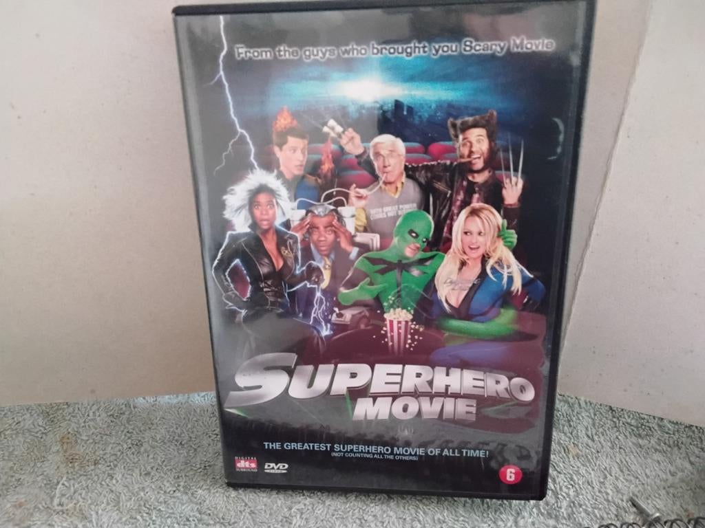SUPERHERO  MOVIE, Ophalen of Verzenden, Zo goed als nieuw