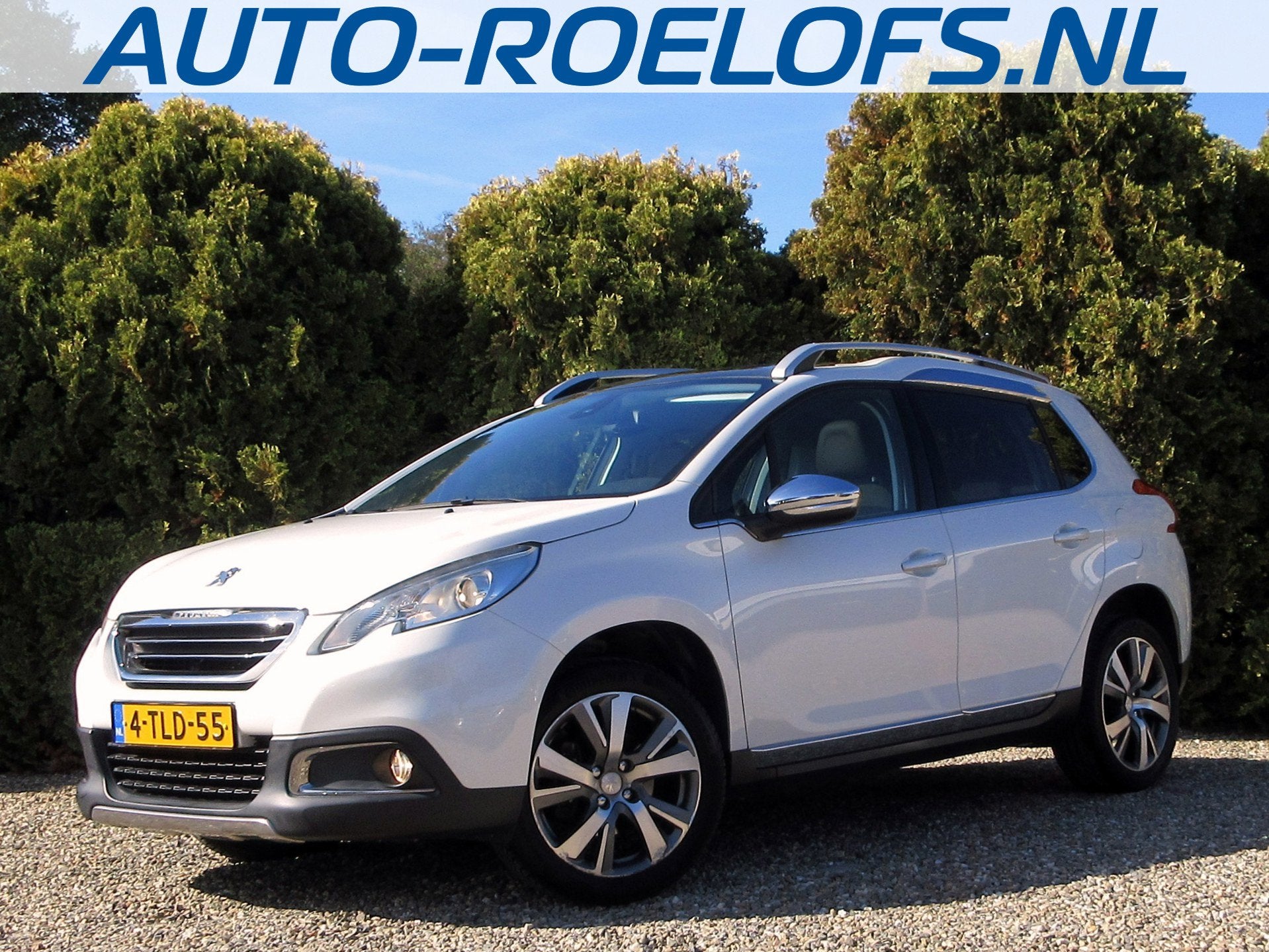 Peugeot 2008 1.6 VTi Féline * Navi * Panoramadak *, Auto's, Voorwielaandrijving, Euro 5, Gebruikt, Zwart