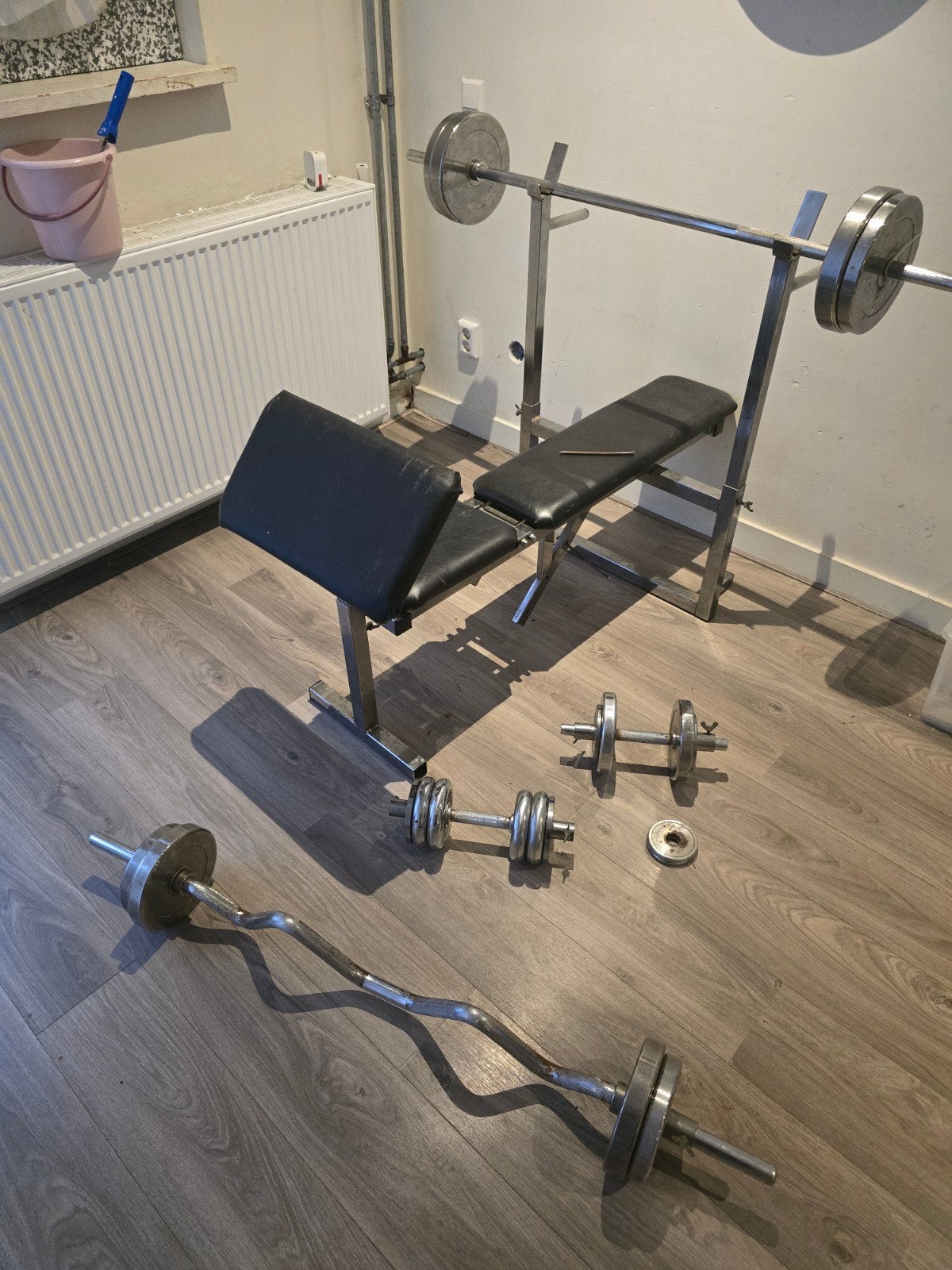 Bankdruk set incl 80 kg gewicht alleen vandaag ophalen €200, Sport en Fitness, Ophalen of Verzenden