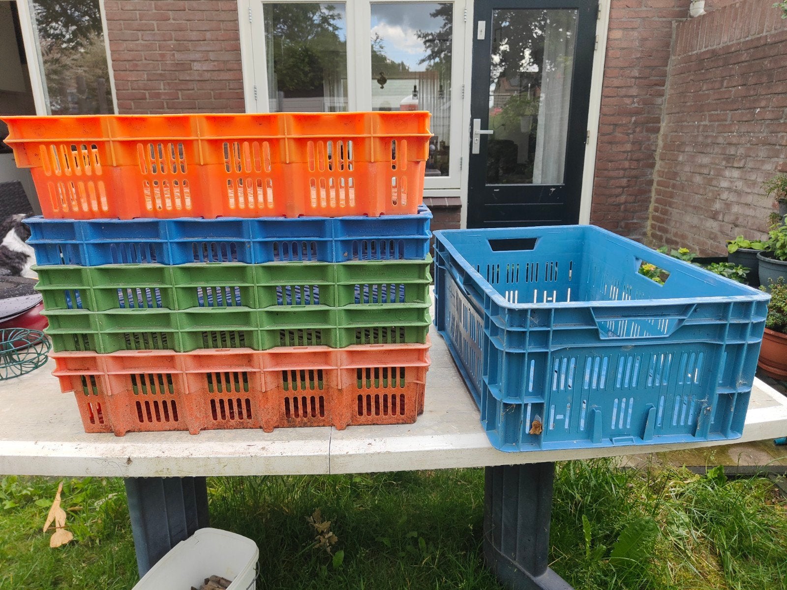 Plastic Stapel kratjes oranje,groen blauw, Ophalen, Krat, Minder dan 35 cm