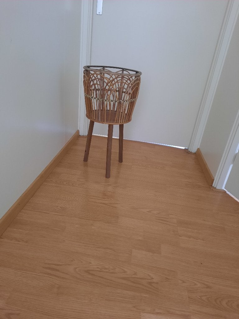 Bloempot op poten, Tuin en Terras, Overige materialen, Rond, Zo goed als nieuw, Balkon