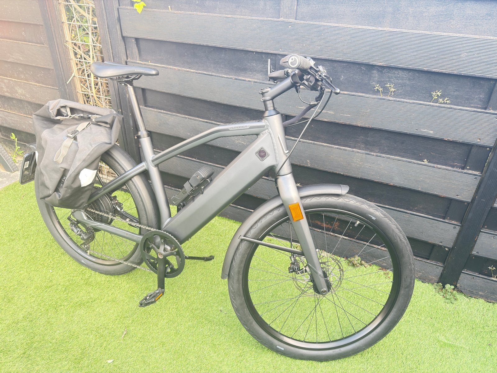 Foto 3 van Stromer ST1 Sport Dark Grey - 983 Wh accu, incl. accessoires