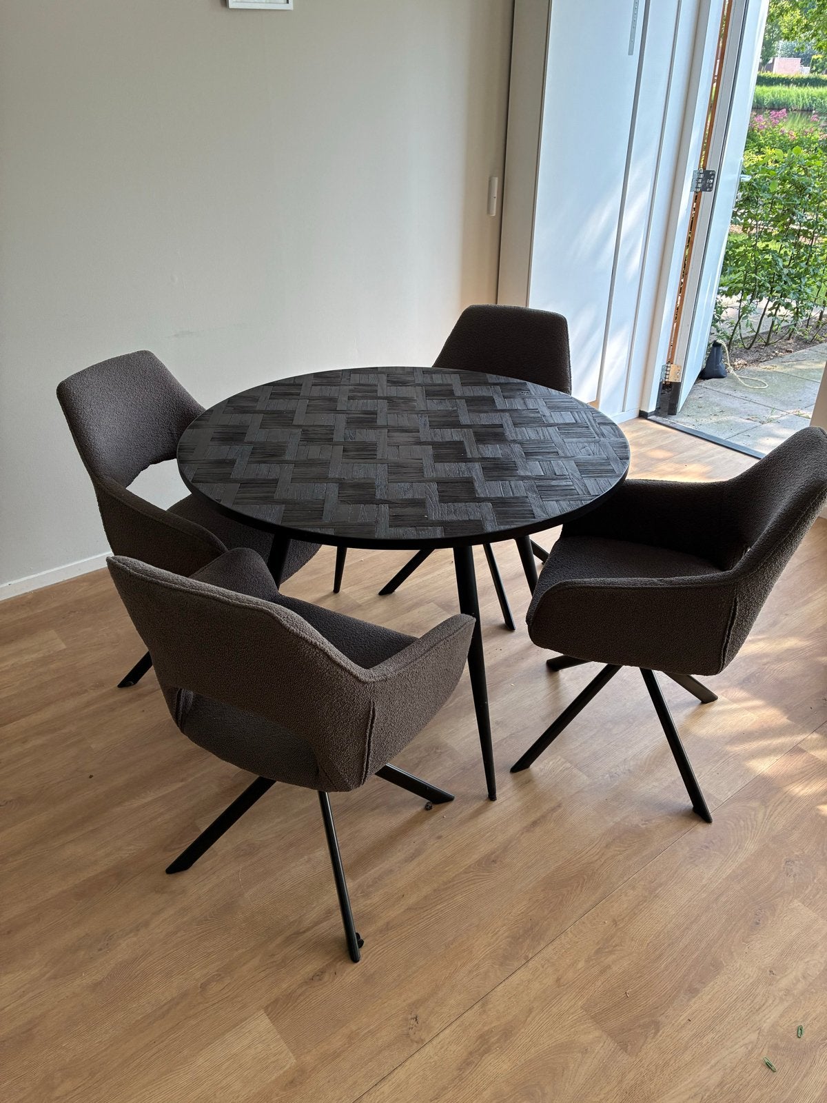 Moderne Eettafel met 4 Stoelen - Zo goed als nieuw, Ophalen, Zo goed als nieuw, Minder dan 4 stoelen