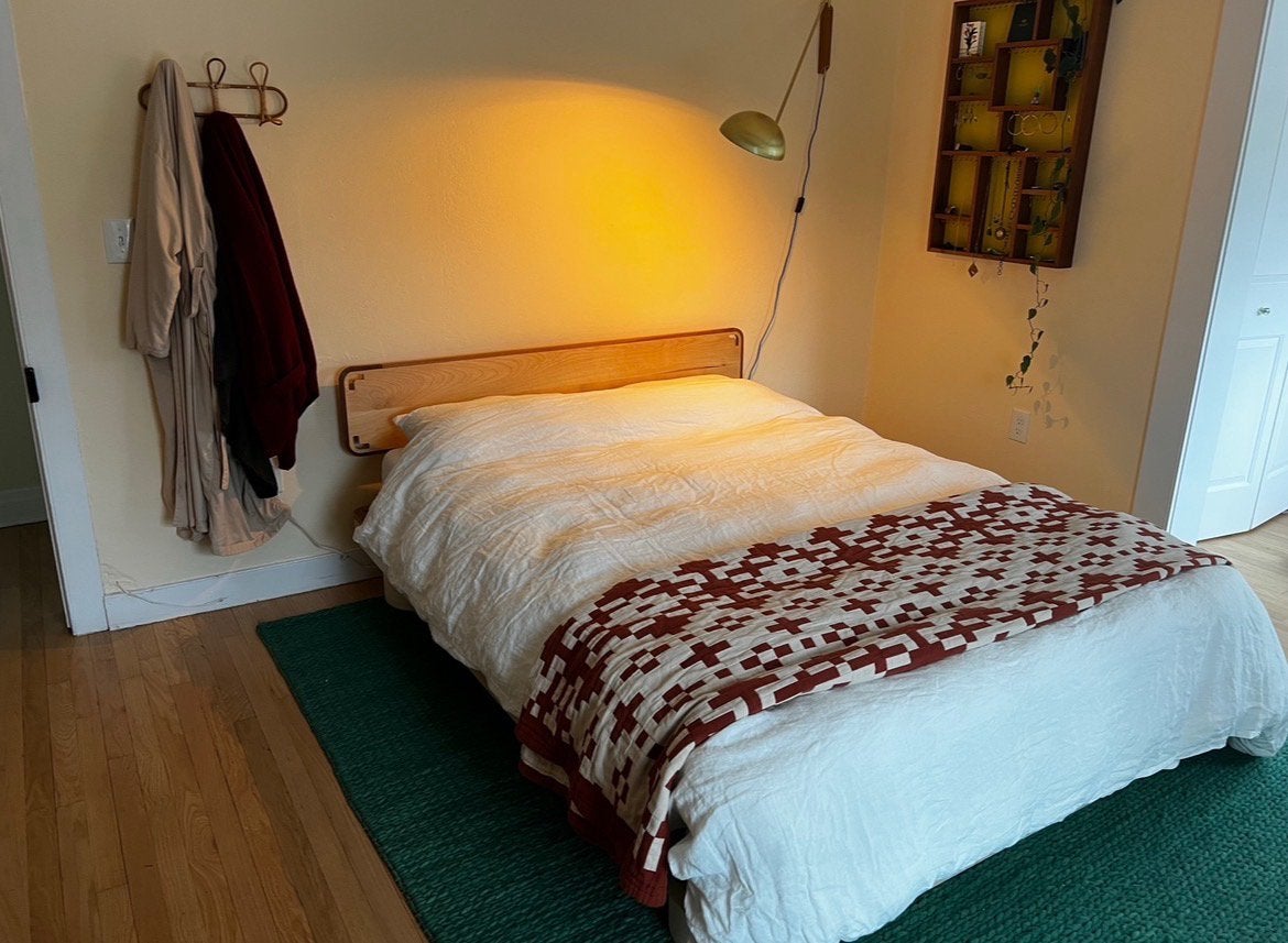 Free Wooden Bedframe and Mattress, Ophalen of Verzenden