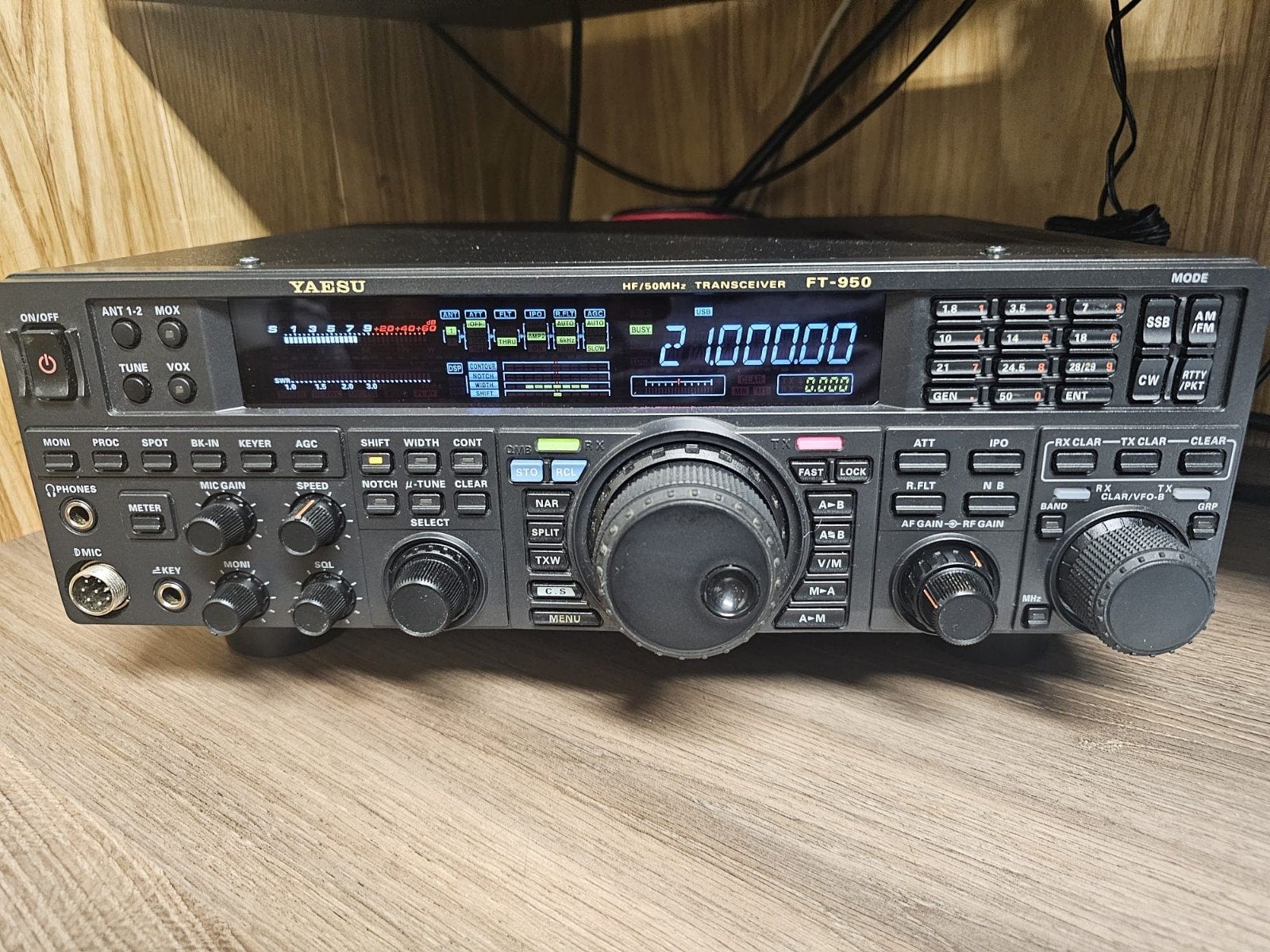 Foto 6 van Yaesu FT 950