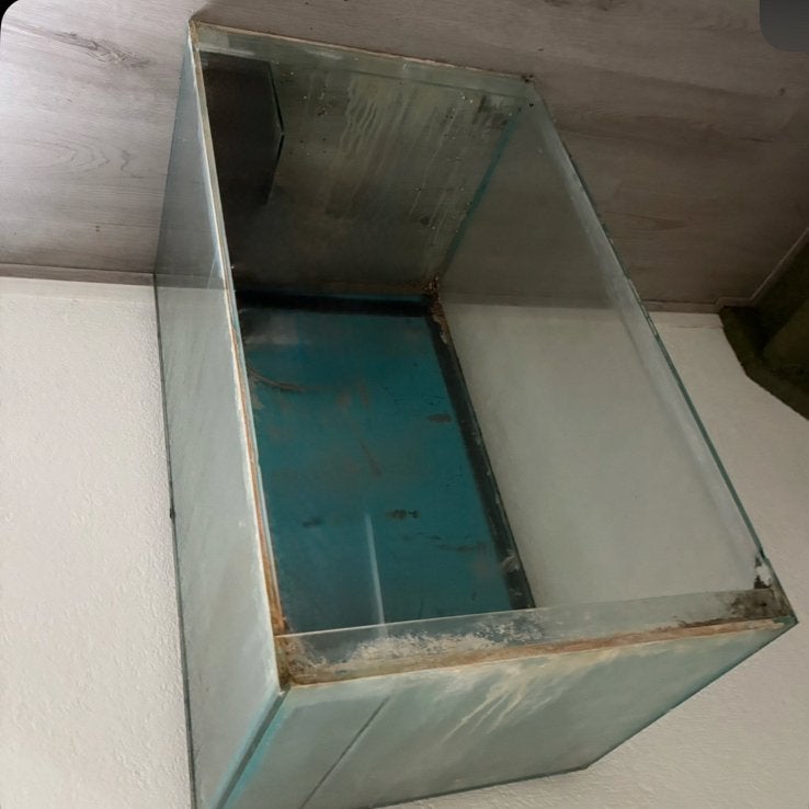 Evt GRATIS aquarium 85x55x50 cm compleet met afdekplaten, Dieren en Toebehoren, Ophalen, Zo goed als nieuw, Leeg aquarium
