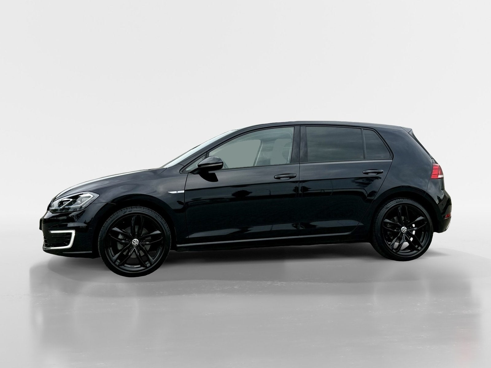 Volkswagen E-Golf E-DITION, Auto's, Gebruikt, Zwart, 35 kWh, 230 km