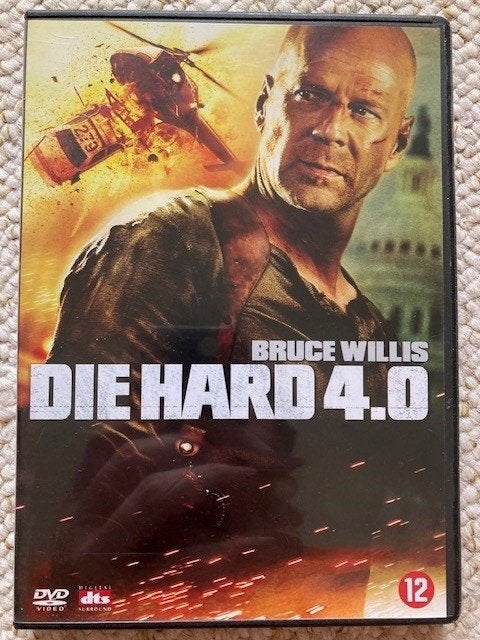DVD ‘Die hard 4.0’ met Bruce Willis, Vanaf 12 jaar, Ophalen of Verzenden, Gebruikt, Actie