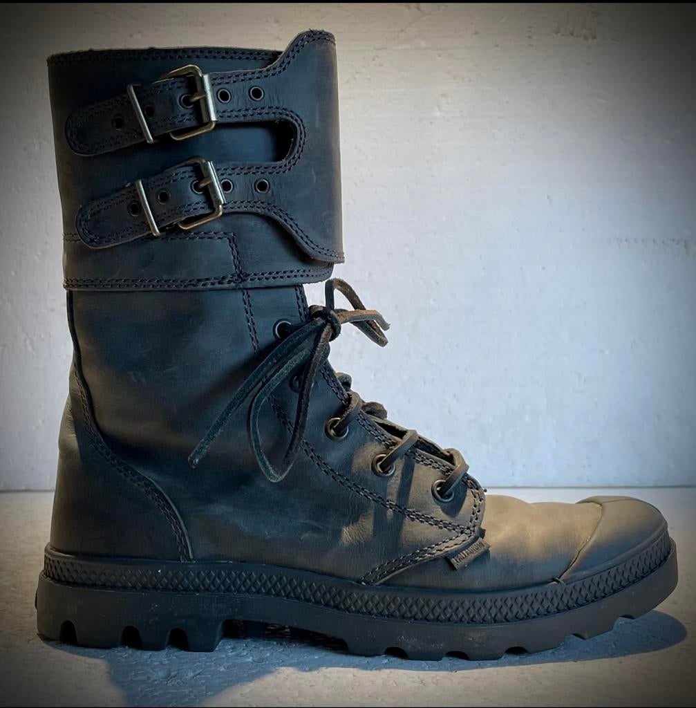 Palladium schoenen / boots + riempjes leer ! grijs 39, Kleding | Dames, Schoenen, Lage of Enkellaarzen, Ophalen of Verzenden, Zo goed als nieuw
