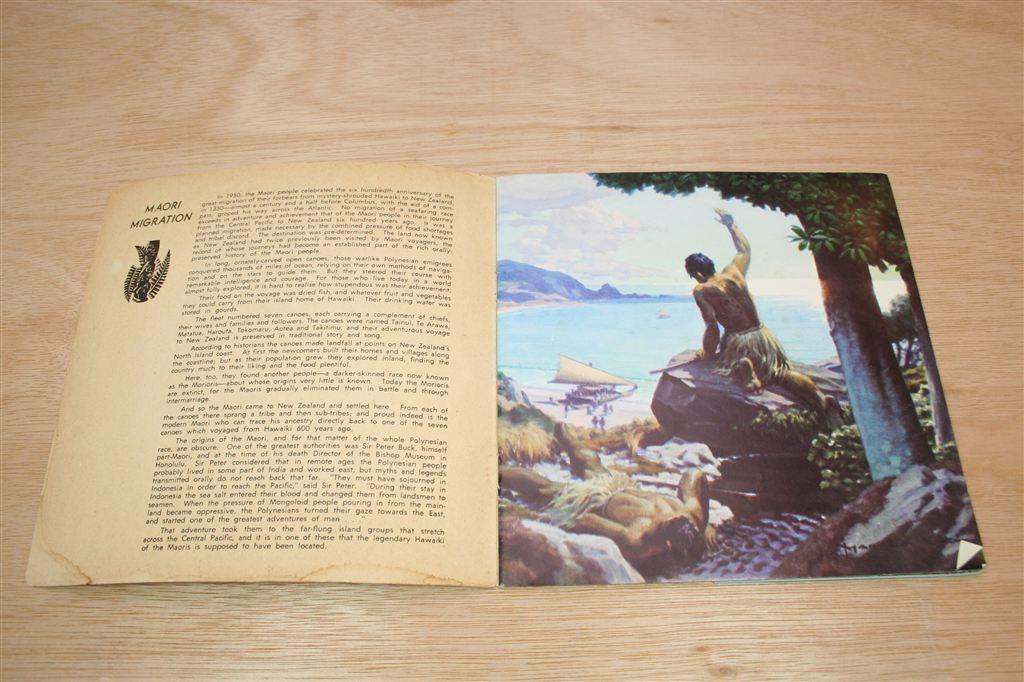 De Maori van Nieuw-Zeeland [1960s] — Met Vinyl EP, Ophalen of Verzenden, Gelezen, Europa